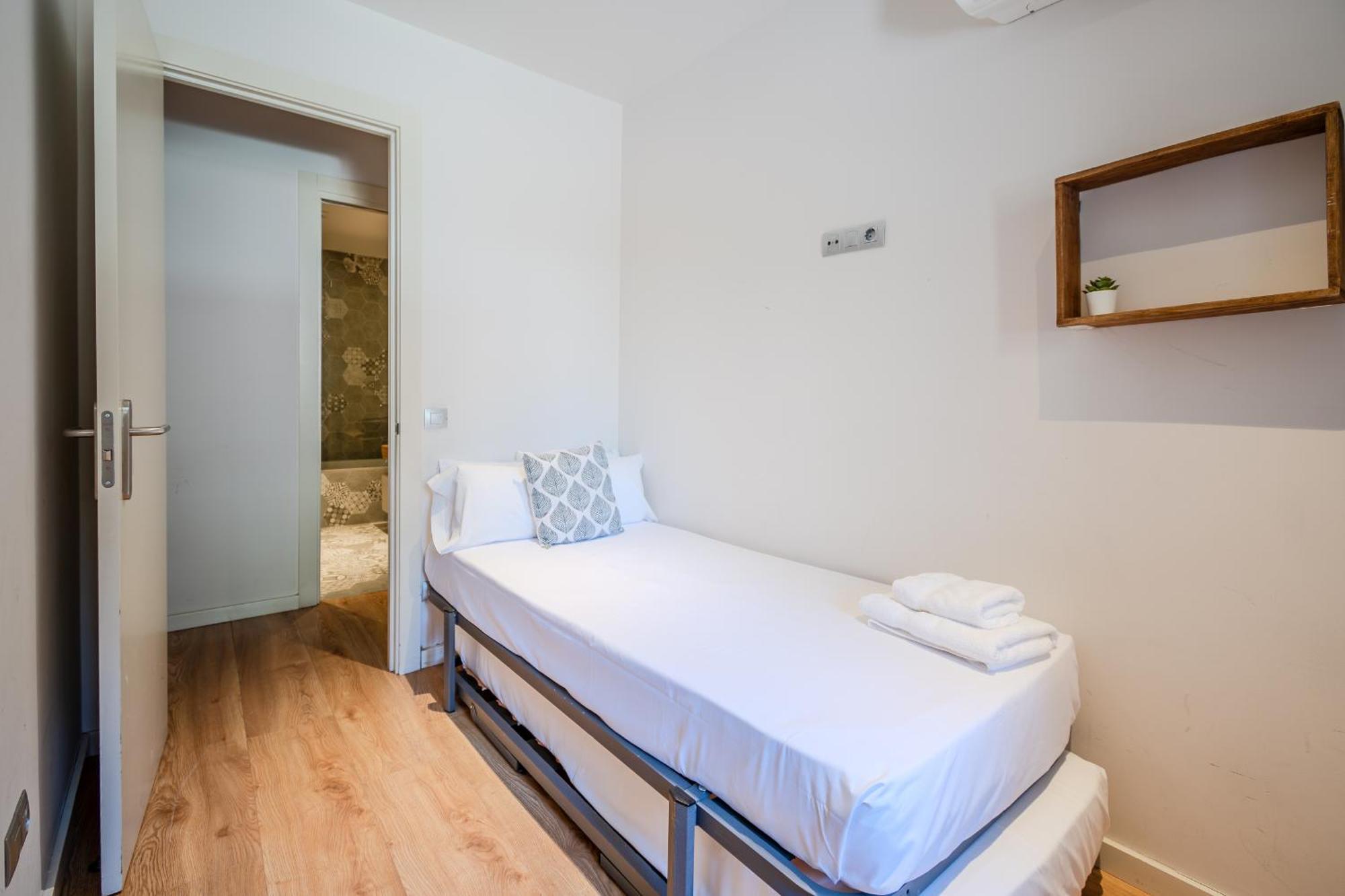 Flateli Placa Catalunya 1-2 Apartment